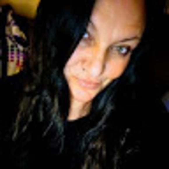 Meet your Posher, Sarah - Picture 1 of 1